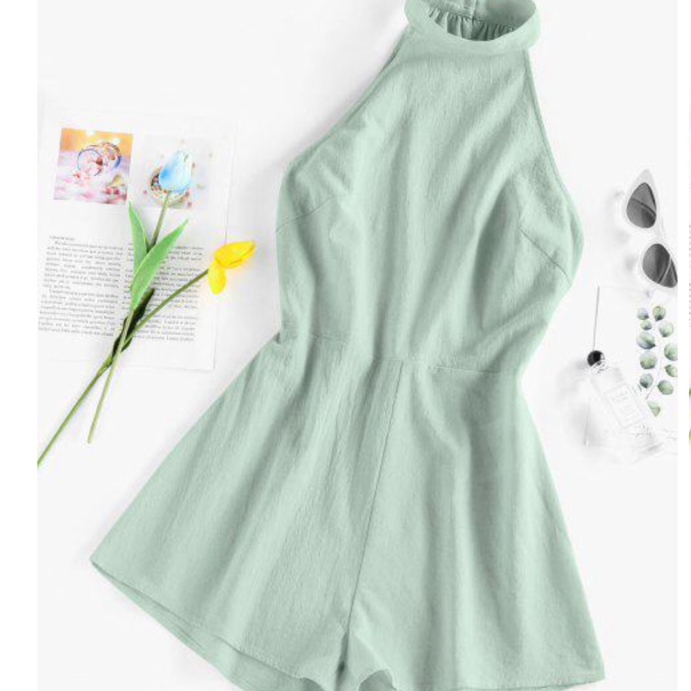 Zaful Mock Neck Romper. NWT. Size 8 So Cute!